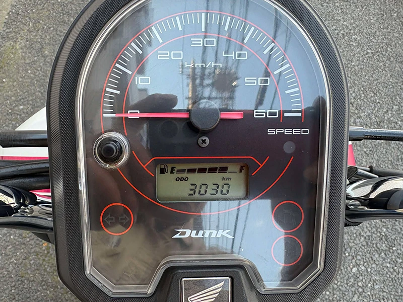 走行距離3030kmと短く、オプションで中古車延長保証（有償）もあります。