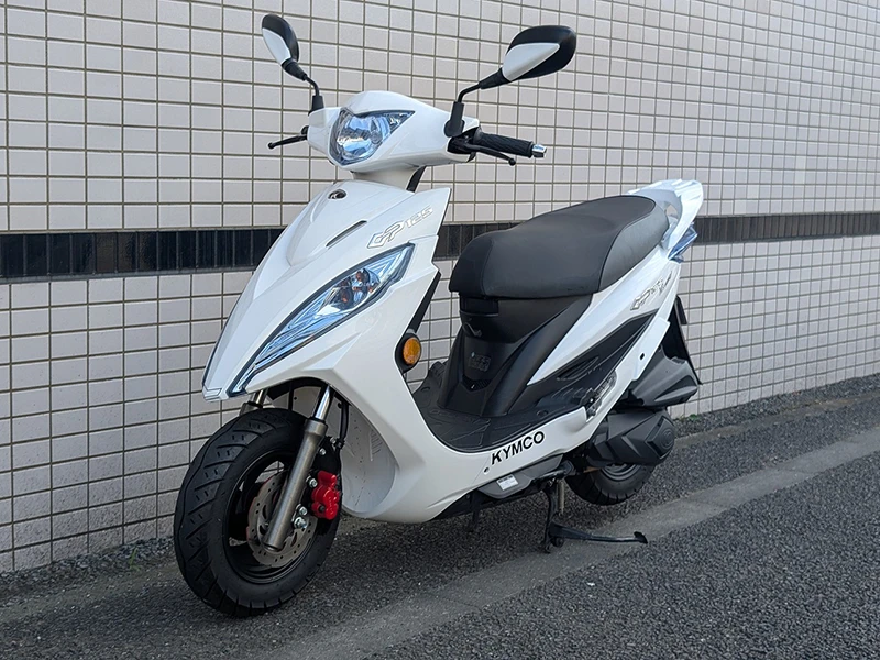 キムコの現行モデルで一番小柄な125ccになります。