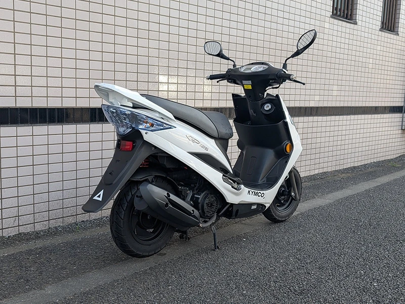 きれいに保管されていたので樹脂部分の色褪せなども少なく非常に外装がきれいです。