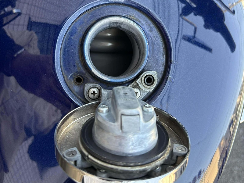 ガソリンタンク内は綺麗です。